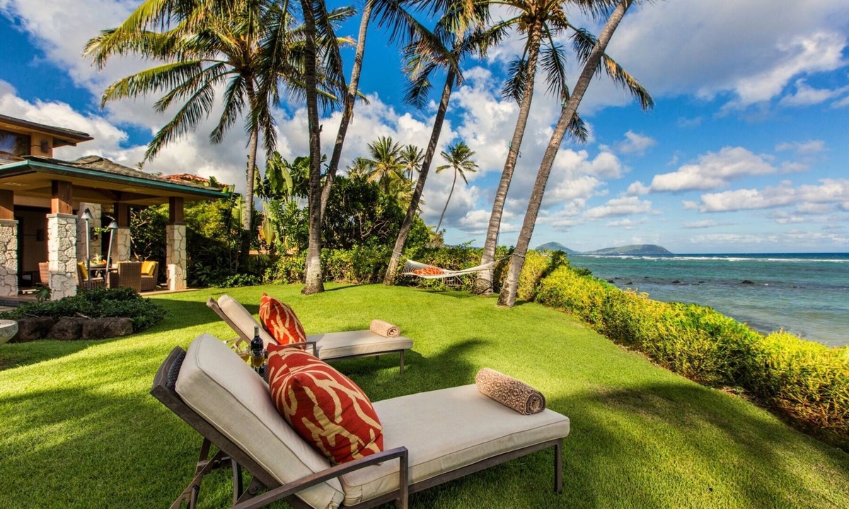 Kahala House | 10% Off Summer Special! Luxury Oceanfront Estate: Banyan House