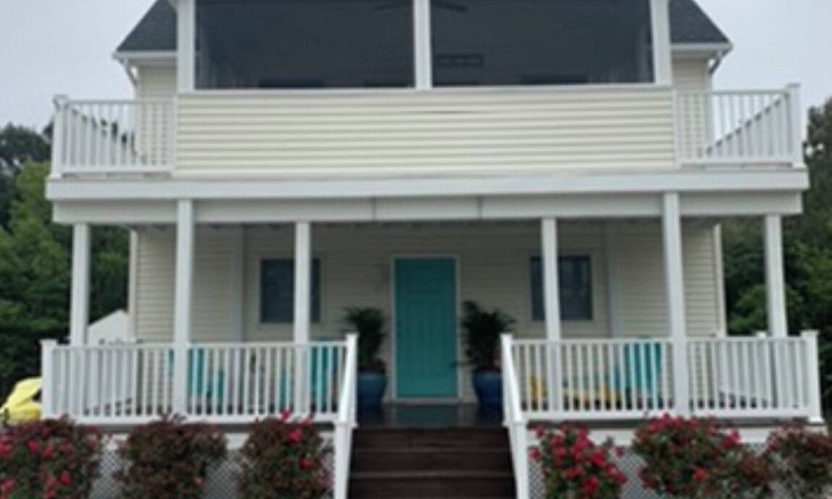 Broadkill Beach House | 105 Alabama Ave, Milton DE 19968 Beach house, steps from the beach