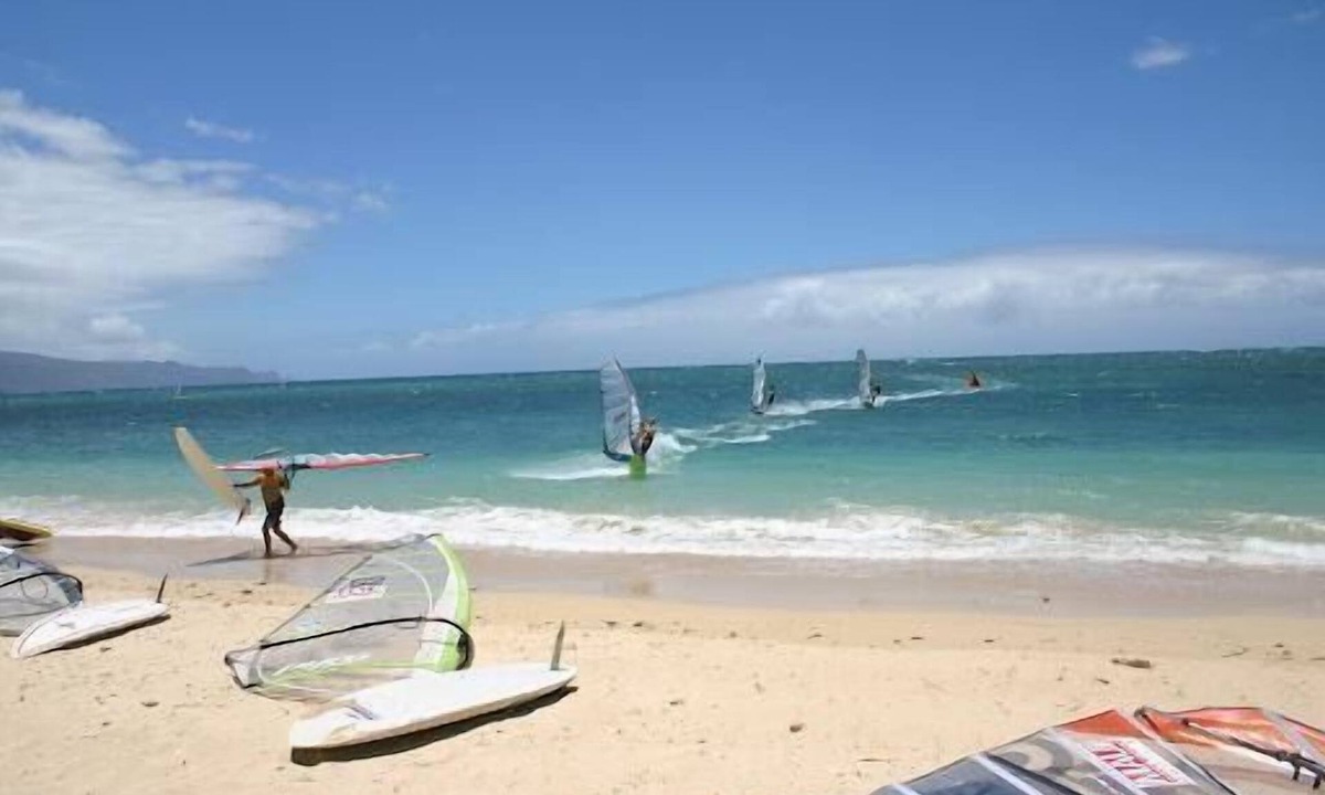 Kahului House | 2 Accommodations Perfect for Families! Enjoy a Pool Near Kanaha Beach Park!