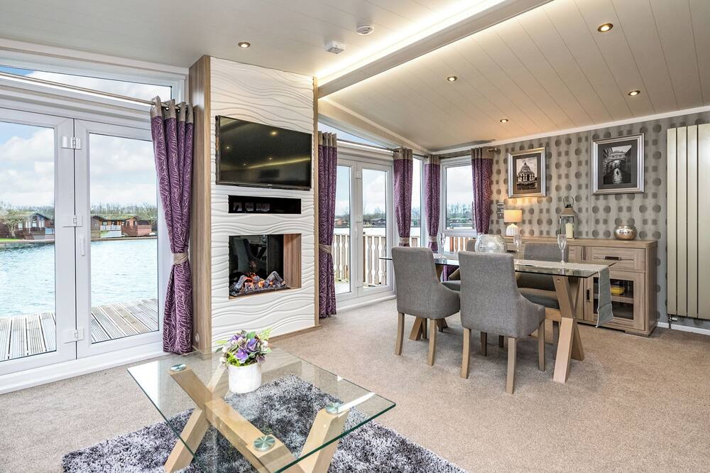 Carnforth Ski Chalet | 2 bedroom accommodation in Carnforth