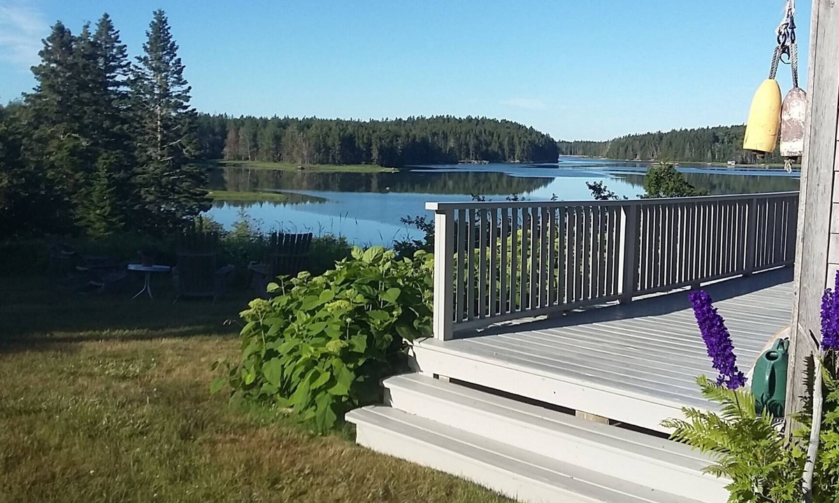 Stonington Cottage | 2 BR Shorefront Shingled Classic Pristine Long Water Views