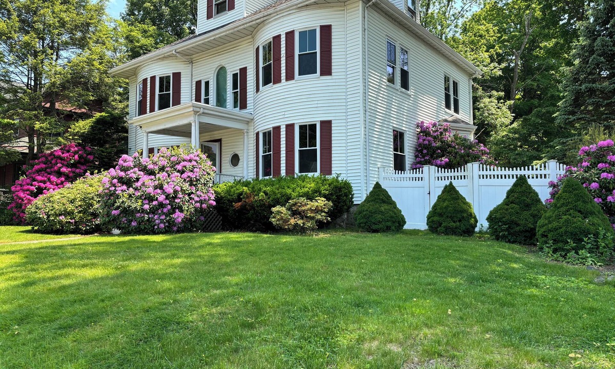 West Roxbury House | 3BR Boston World Cup Stay 25 min to Stadium
