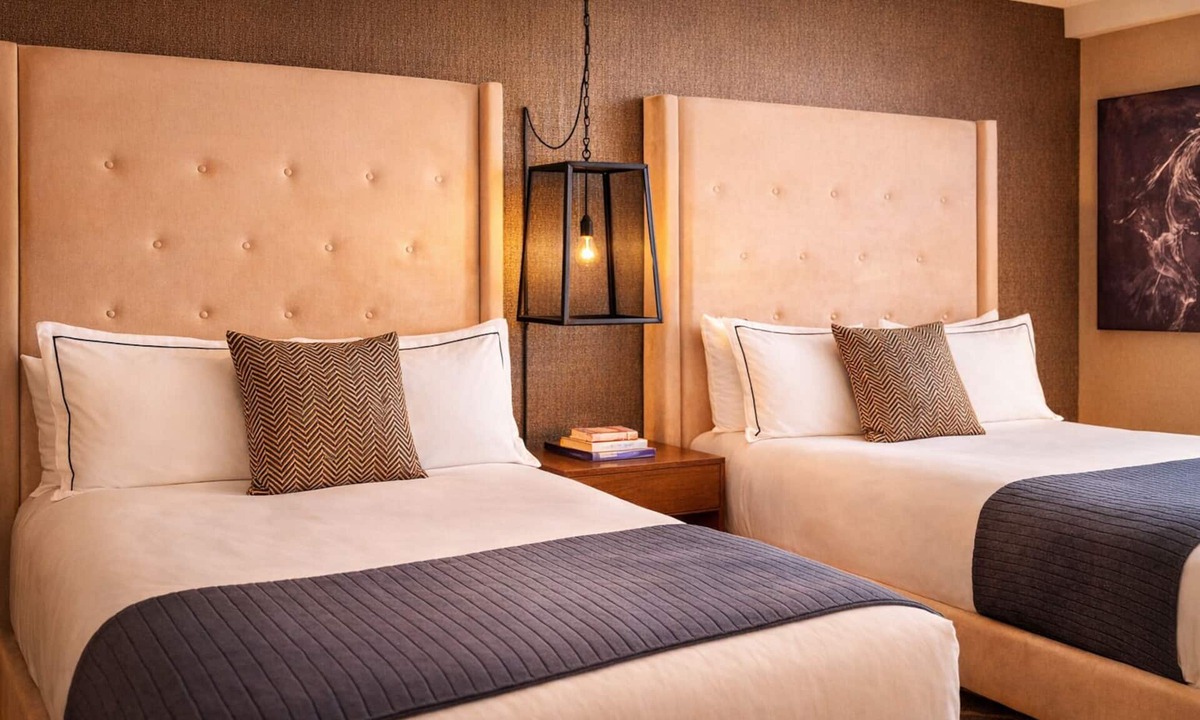 Bay Village Hotel | 4 Classy Designed Hotel Rooms with On-site Dining - A Modernist's Dream