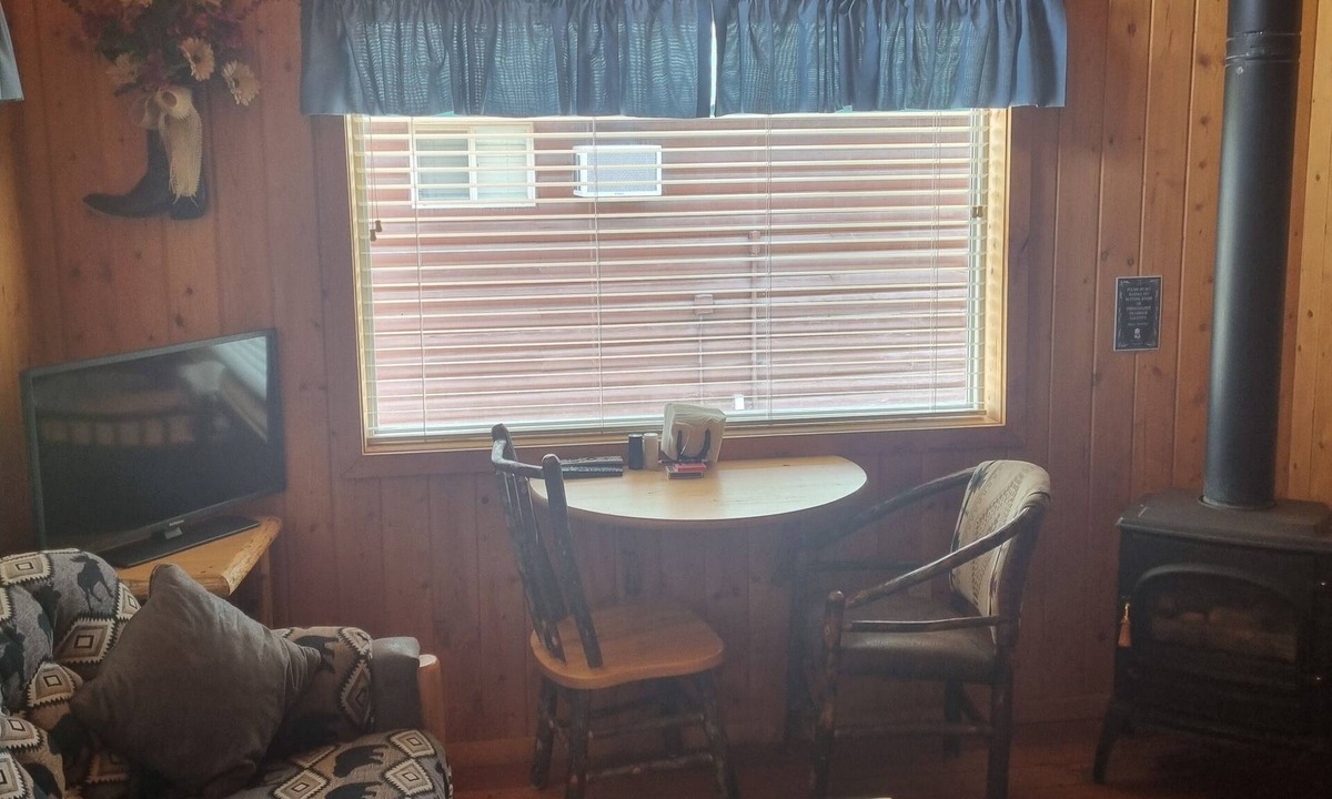 Absarokee Cabin | #4 Rustic cabin with AC in Absarokee - 2 bedrooms