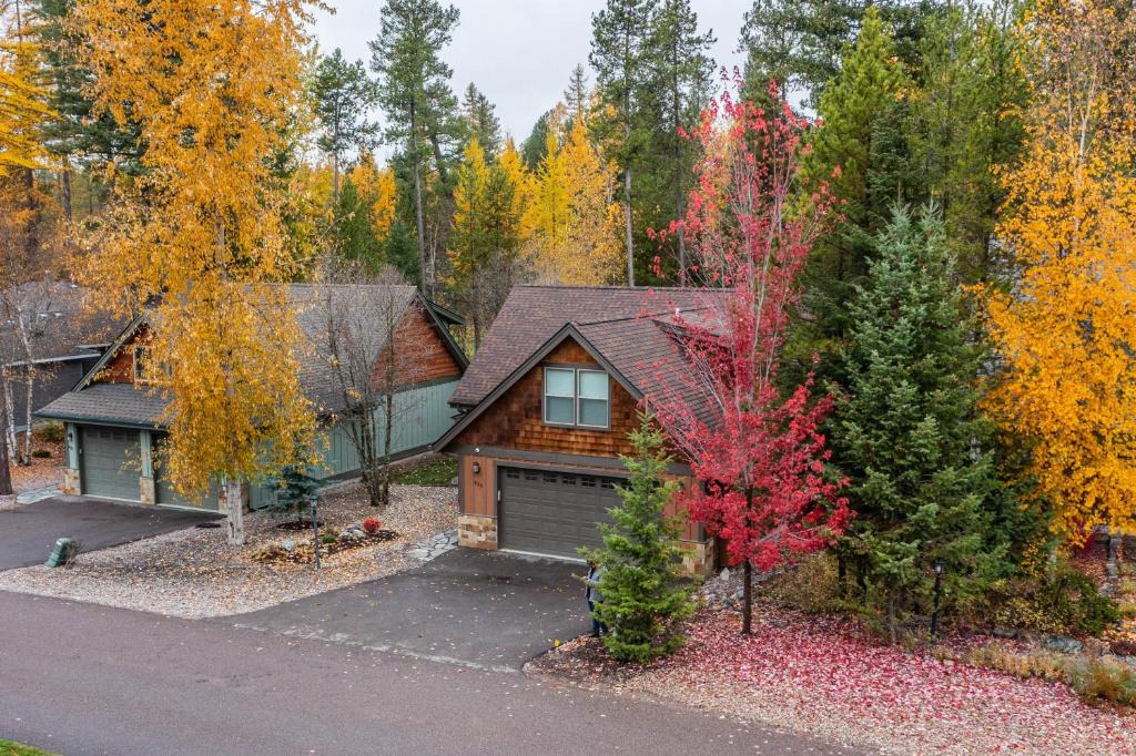 Columbia Falls House | 7th Fairway Getaway