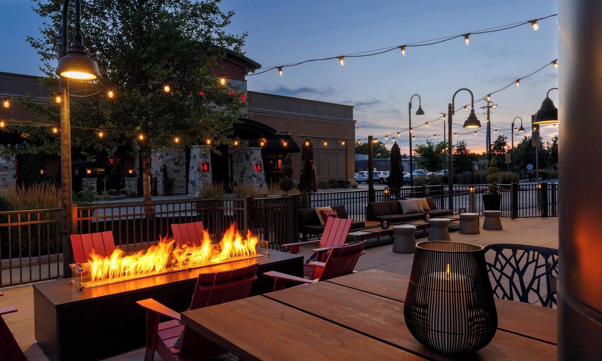 Burlington Hotel | Archer Hotel Boston/Burlington