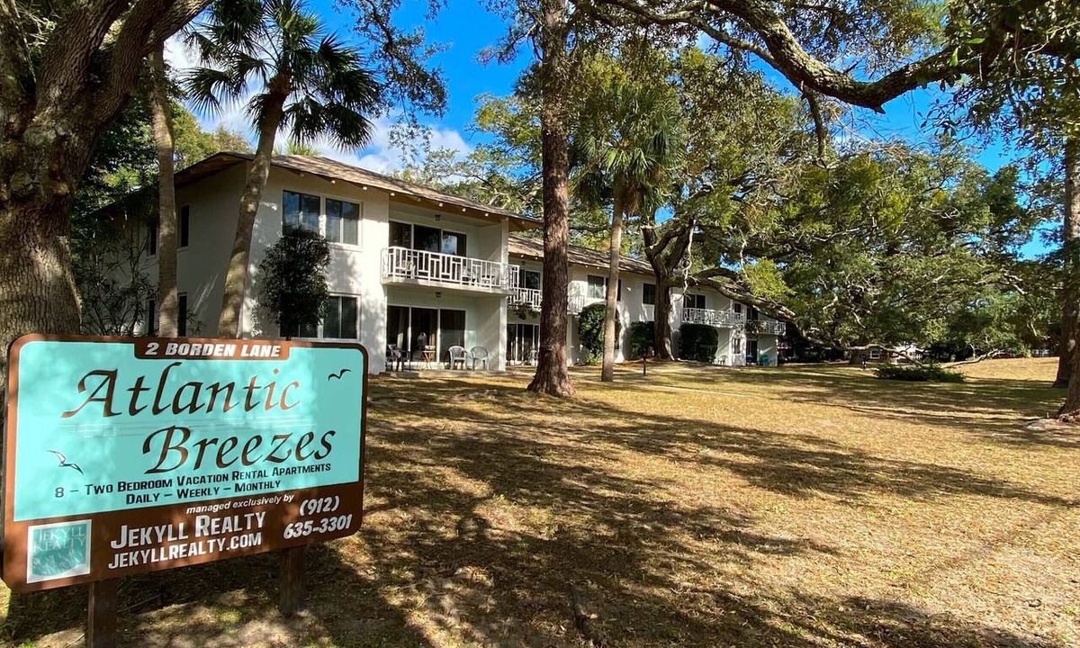 Jekyll Island Apartment | Atlantic Breeze #6 2 bedrooms, 1 bathroom