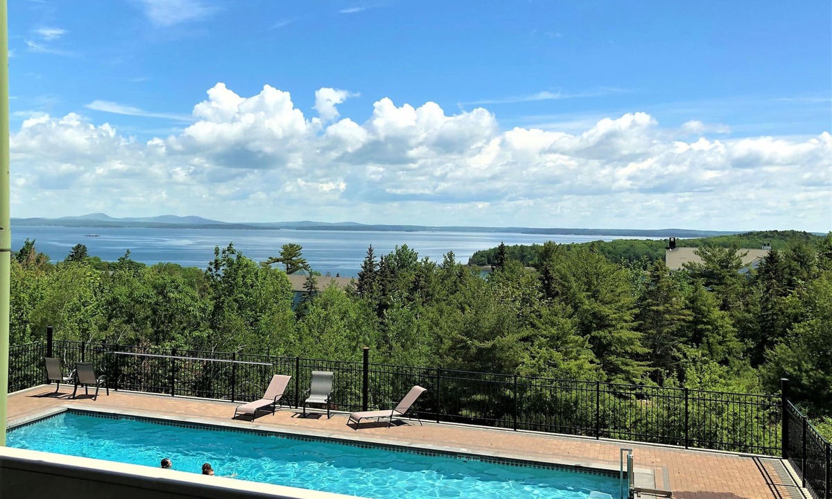 Bar Harbor Hotel | Atlantic Eyrie Lodge