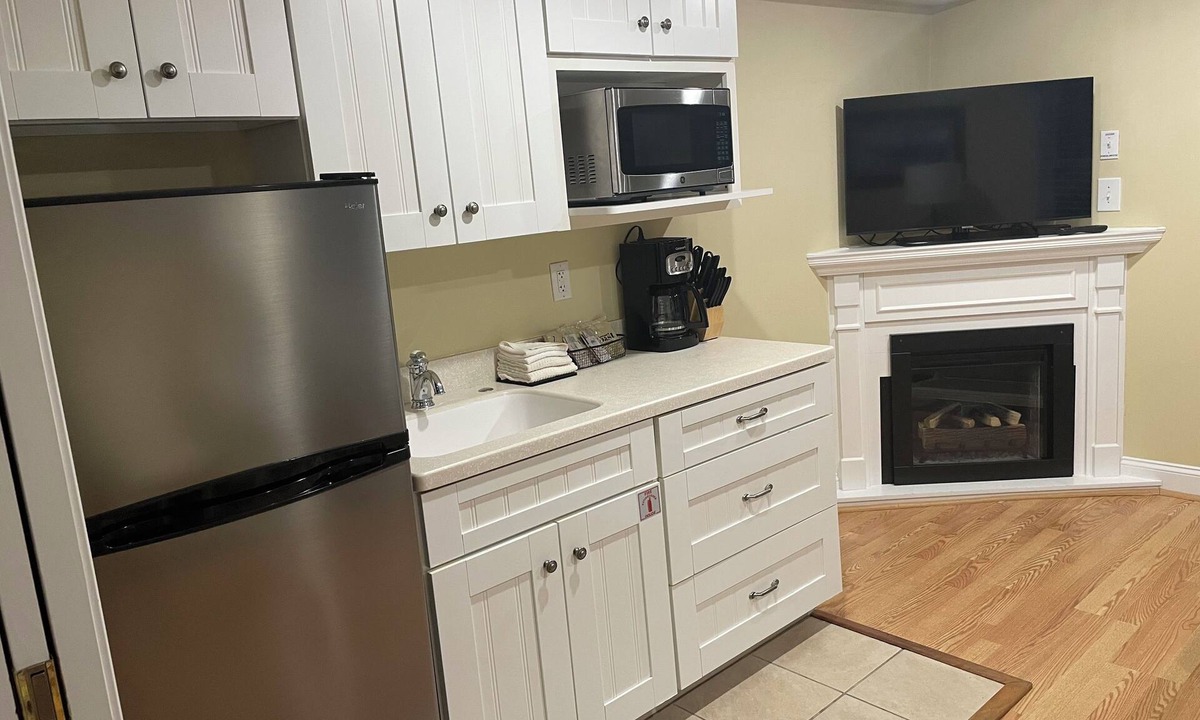 Dennis Port Resort | Awesome Ocean Front Vacation Condo on the Cape in MA