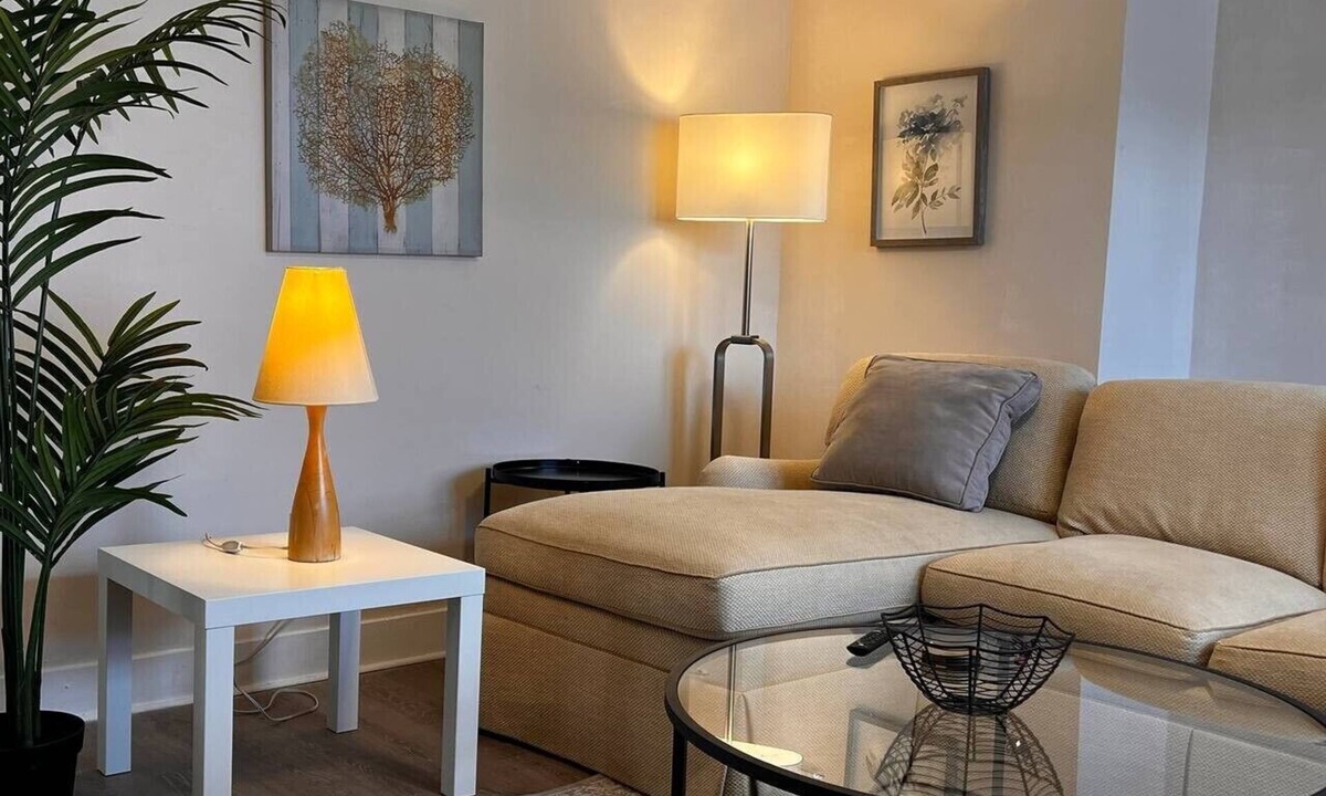 The Hill Apartment | B1-3 Walk to YALE Hospital-All Rooms with AC