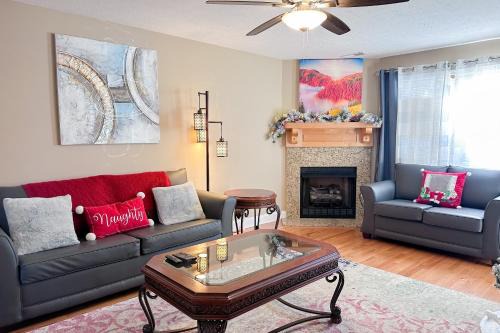 Pigeon Forge House | Bare Assets