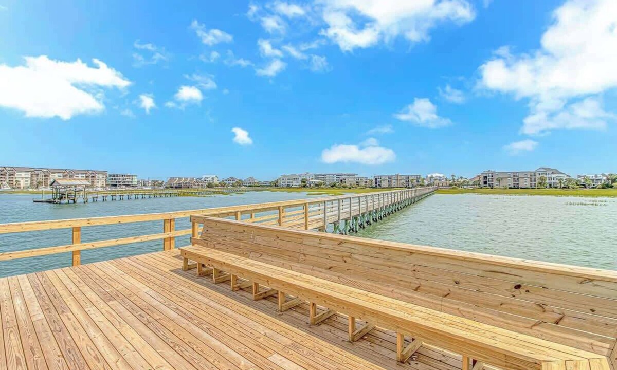 Gulf Stream Estates Condo | Beach Access & Dock, Gated, First Floor, Pool