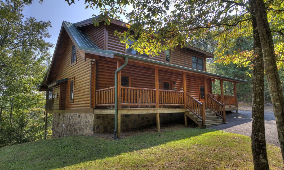 Sevierville House | Bears Up There - Need A Little R&R In Your Life?