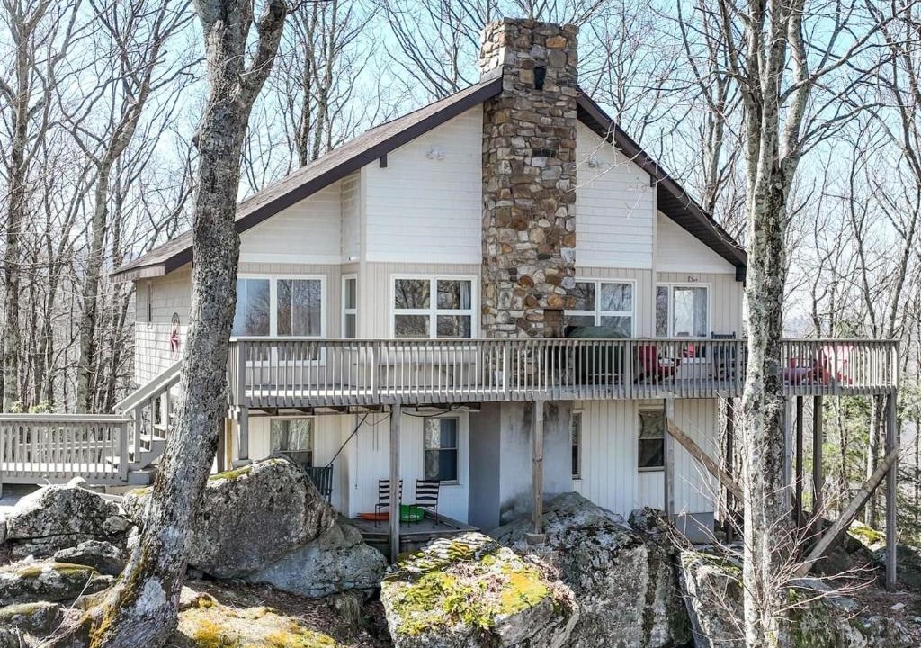 Beech Mountain House | Beech on The Rocks