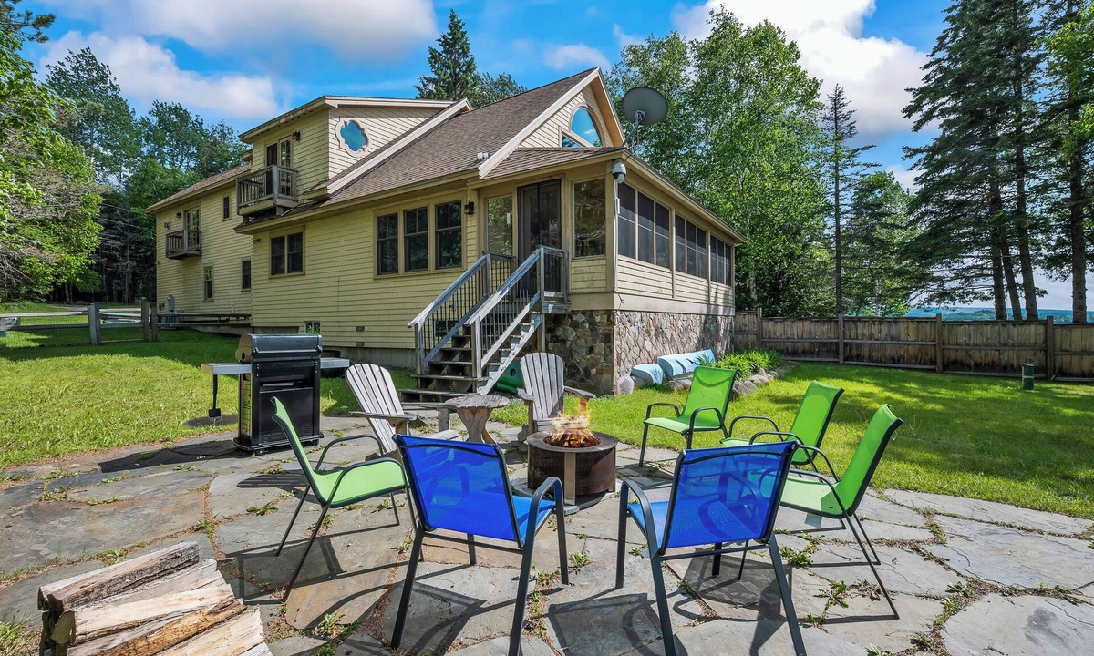 Rangeley House | Bishop | Amazing location on Rangeley Lake and close to downtown