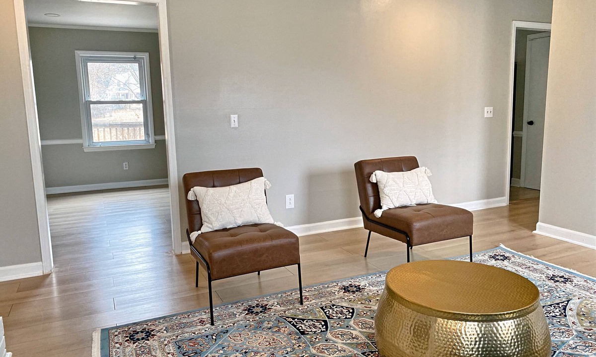 Winston - Salem House | Boho Modern Getaway - New, Clean