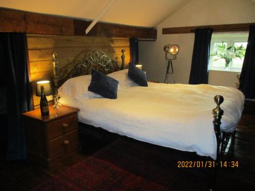 Hopton Bed & Breakfast | Bridge Stores