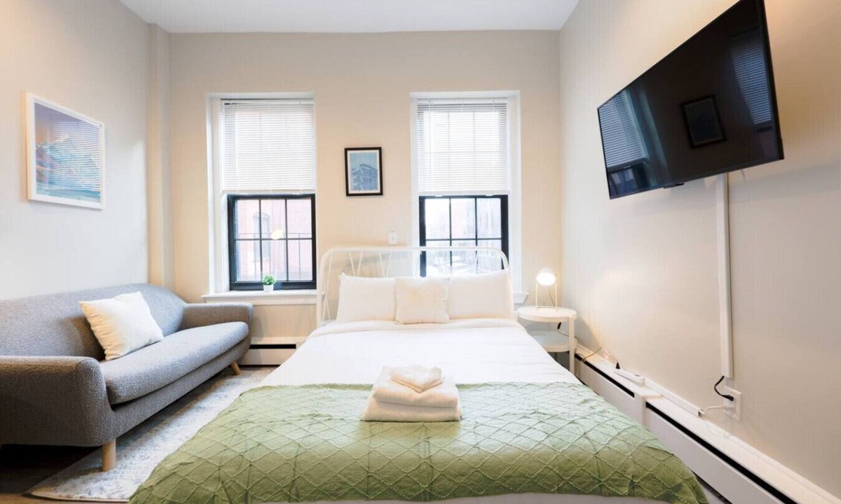 Prudential - St. Botolph Apartment | Bright Modern Studio in South End