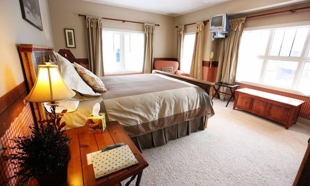 Banff Bed & Breakfast | Buffaloberry B&B