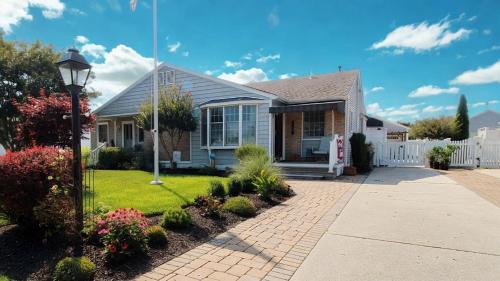Village Green House | Captains Quarters