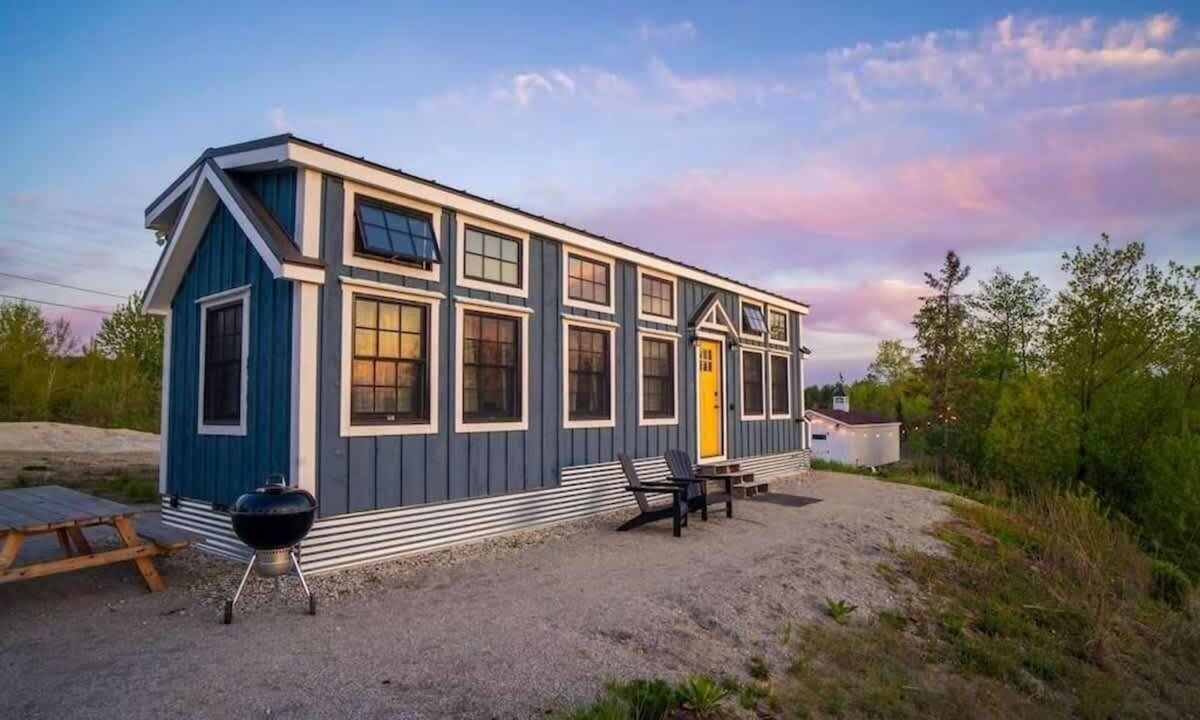 New Gloucester House | Cedar Brook Cabin - a modern tiny house in Maine