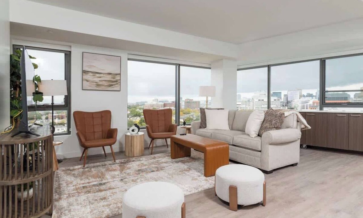 Central Square Apartment | Central Square 2BR Condo near Harvard & MIT Spacious Gym & Work
