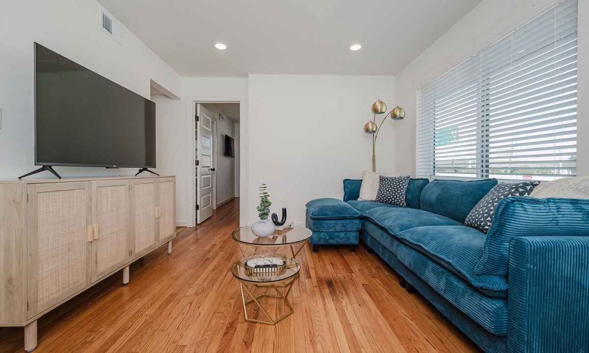 Civil Rights Historic District Condo | Central Suites Trio- King Beds/Ample Parking/WiFi
