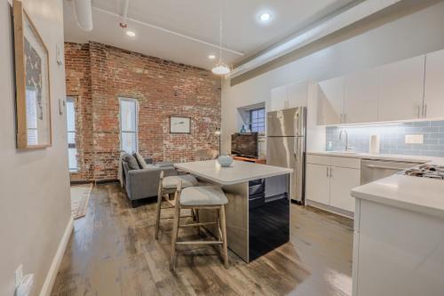 Downtown Boston Apartment | Centralized Downtown Location Onsite Parking