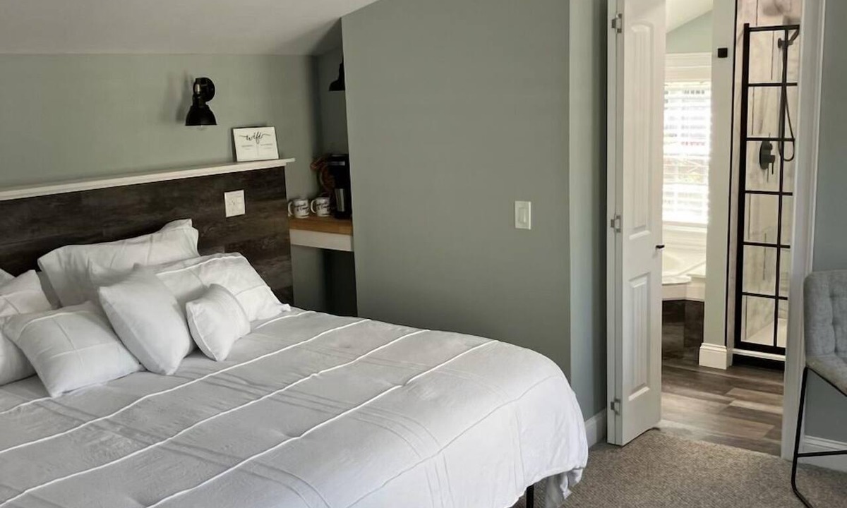 Westerly Apartment | Charming apartment in fabulous Westerly with AC, WiFi