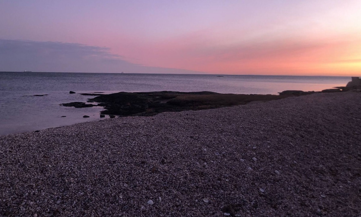 East Haven House | Charming beachhouse - 2 min walk to the beach