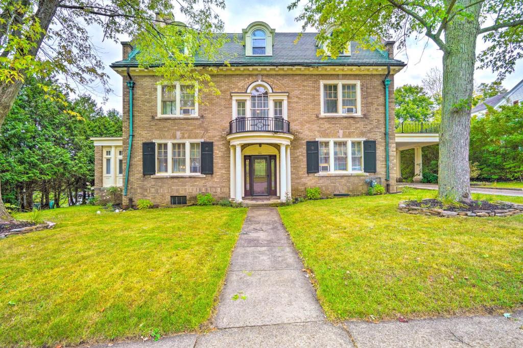Olean House | Charming Historic Home ~ 1 Mi to Dtwn Olean!