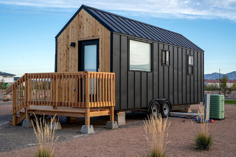 Pear Park Cabin | Charming Micro Home Escape: Unforgettable Glamping Experience in Colorado