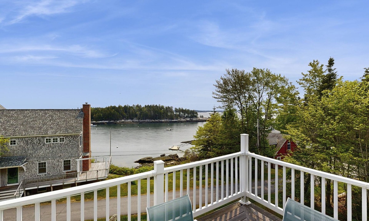Five Islands House | Charming Oceanfront House with Deck, Cozy Loft, and Direct Beach Access