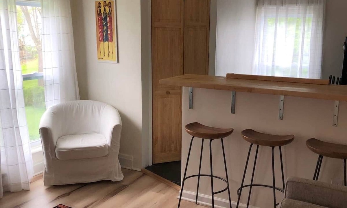 Kingston Apartment | Charming & Quaint 1 bed in Historic Uptown!