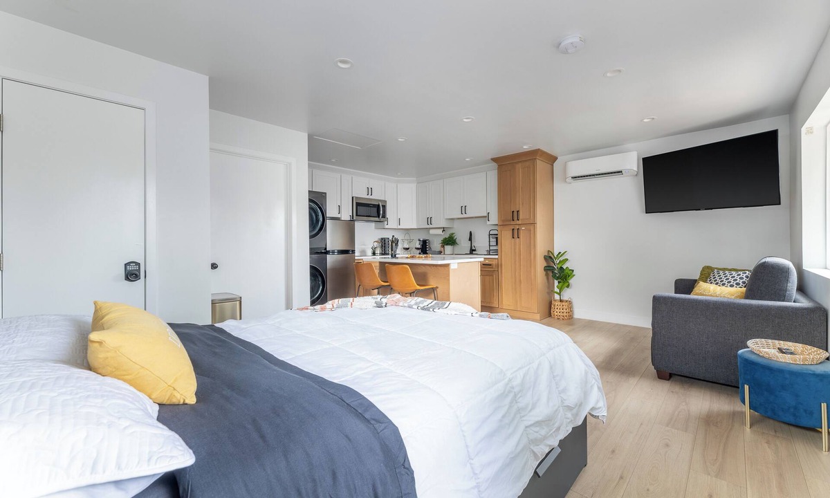 San Bernardino Apartment | Charming studio with WiFi and AC in delightful San Bernardino