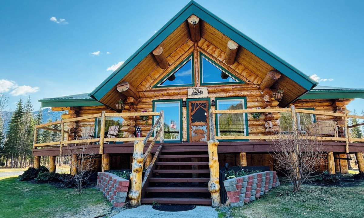 Tok Cabin | Cloudberry Cabin