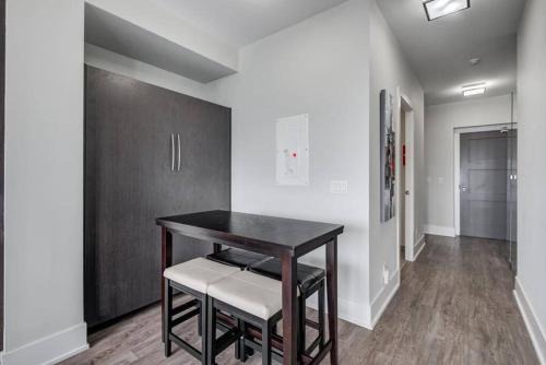 Toronto Entertainment District Apartment | CN lovers