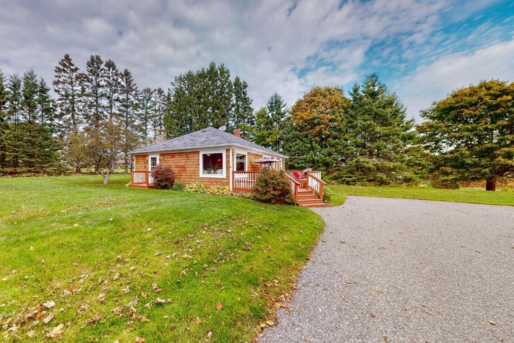 Lubec House | Coastal Cottage