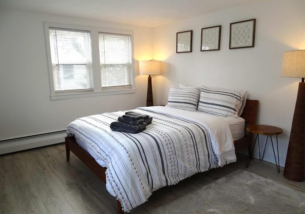 Wayland Apartment | Comfortable 3 Bed Apt in Quiet Neighborhood