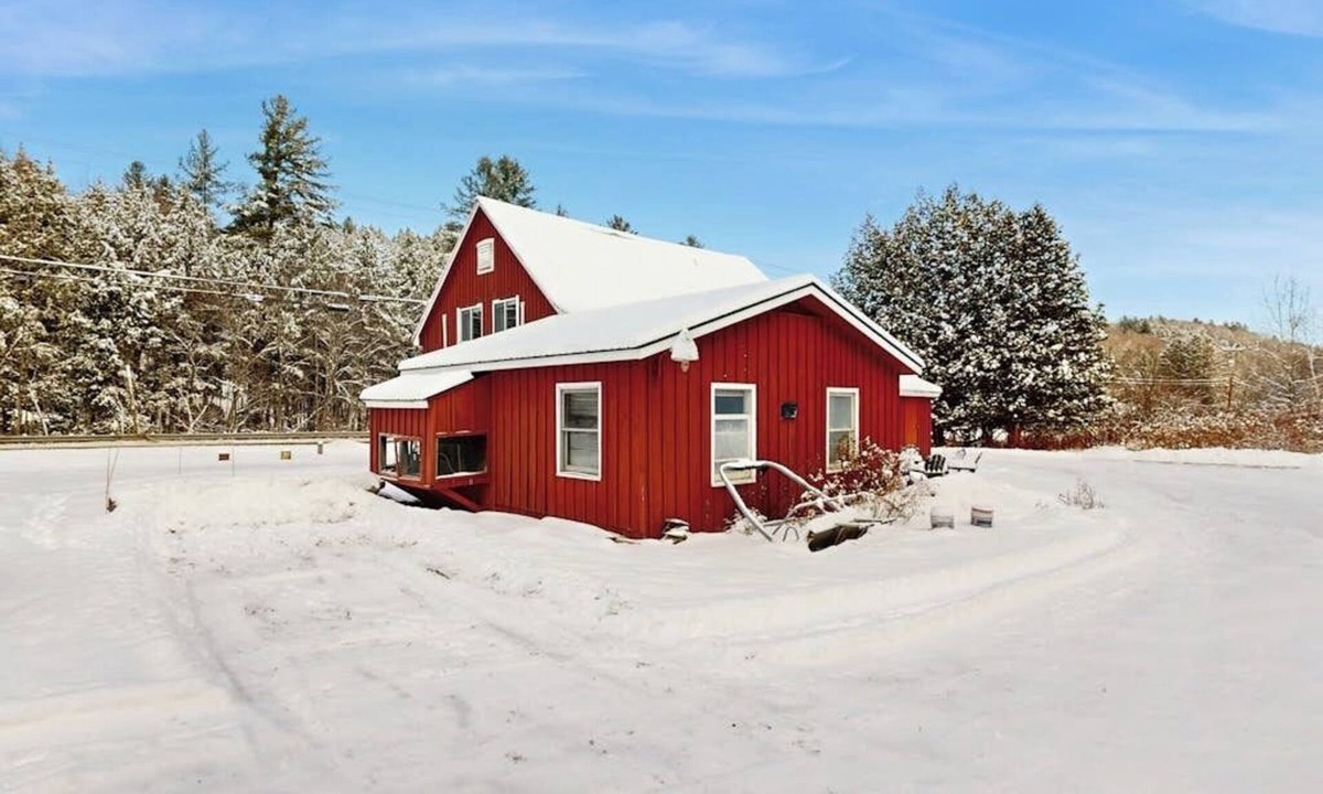 Waitsfield Condo | Comfortable condo w/mountain & ski views, central a/c, shared patio & BBQ