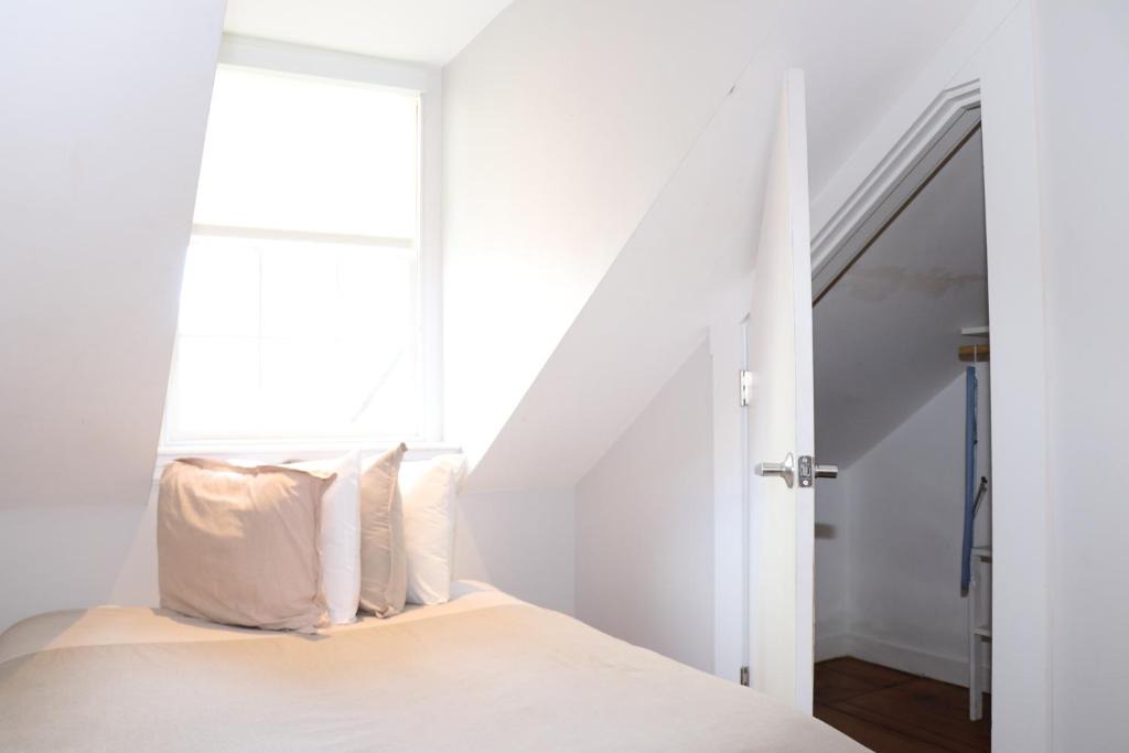 Beacon Hill Apartment | Comfy Beacon Hill Studio Great for Work Travel #13