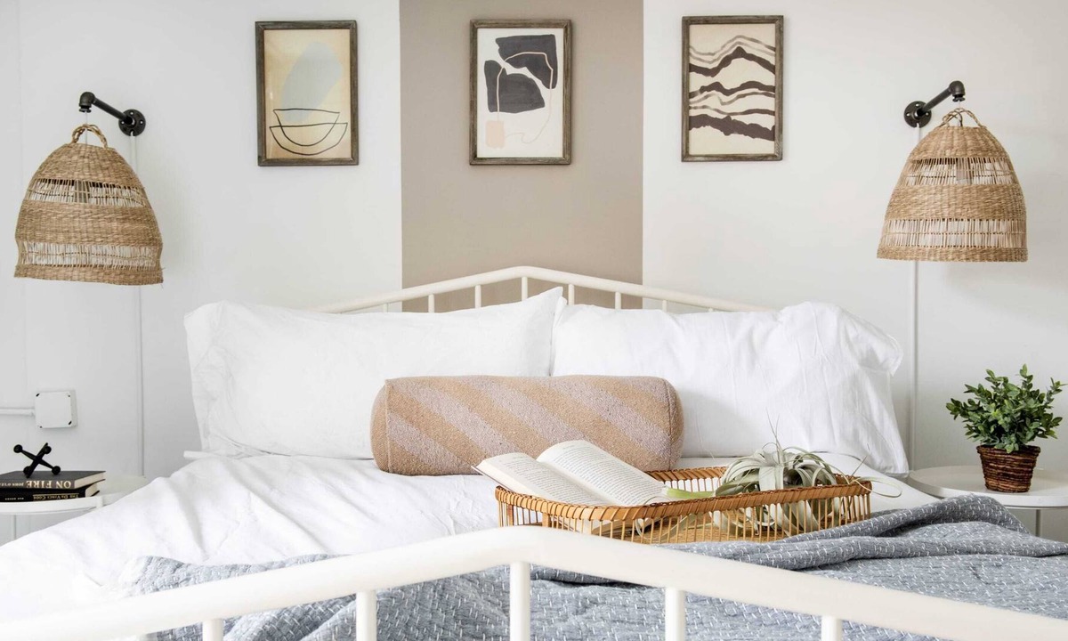 Virginia Highland Apartment | Darling Nikki Summary