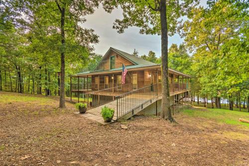 Scranton House | Deck + Fire Pit: Lakefront Hideaway in Scranton!