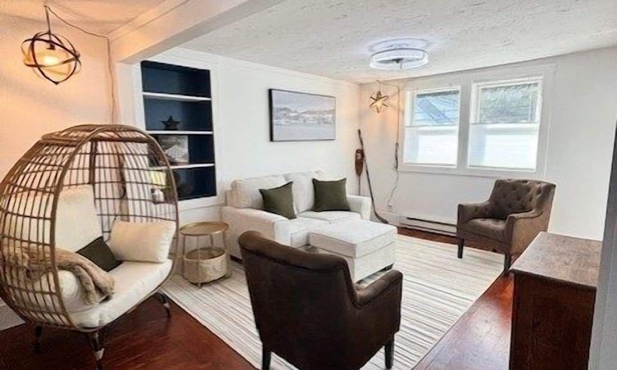Meredith Condo | Downtown Meredith Hideaway! Lake Winnipesaukee and Lake Waukewan!