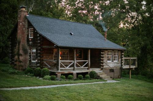 Town of Marbletown House | Duck Pond Lodge - Classic Log Charm with Private Hot Tub