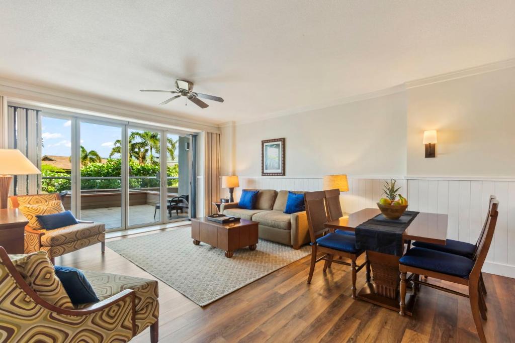 Honokowai Apartment | Extra large 1BR LUXURY resort condo with MASSIVE outdoor space & balcony