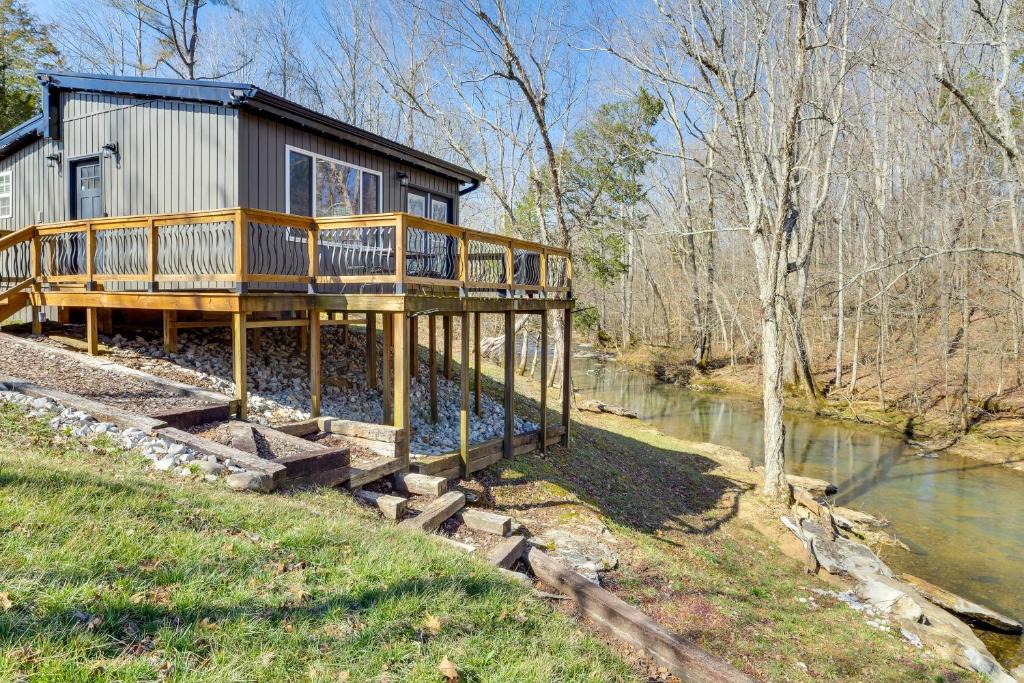 Baxter Apartment | Fish & Hike: Studio on Cane Creek