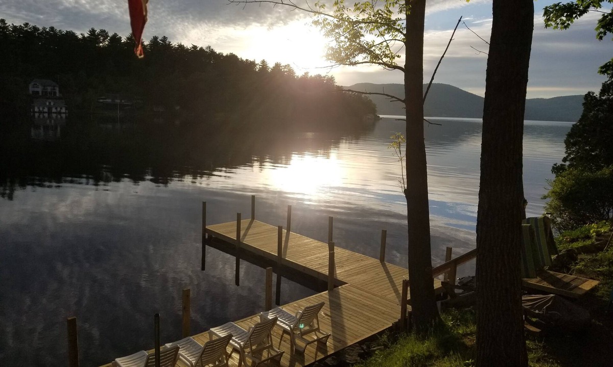 Lake George House | Float through your summer vaca on the lake in your 4 bed lakeside home.
