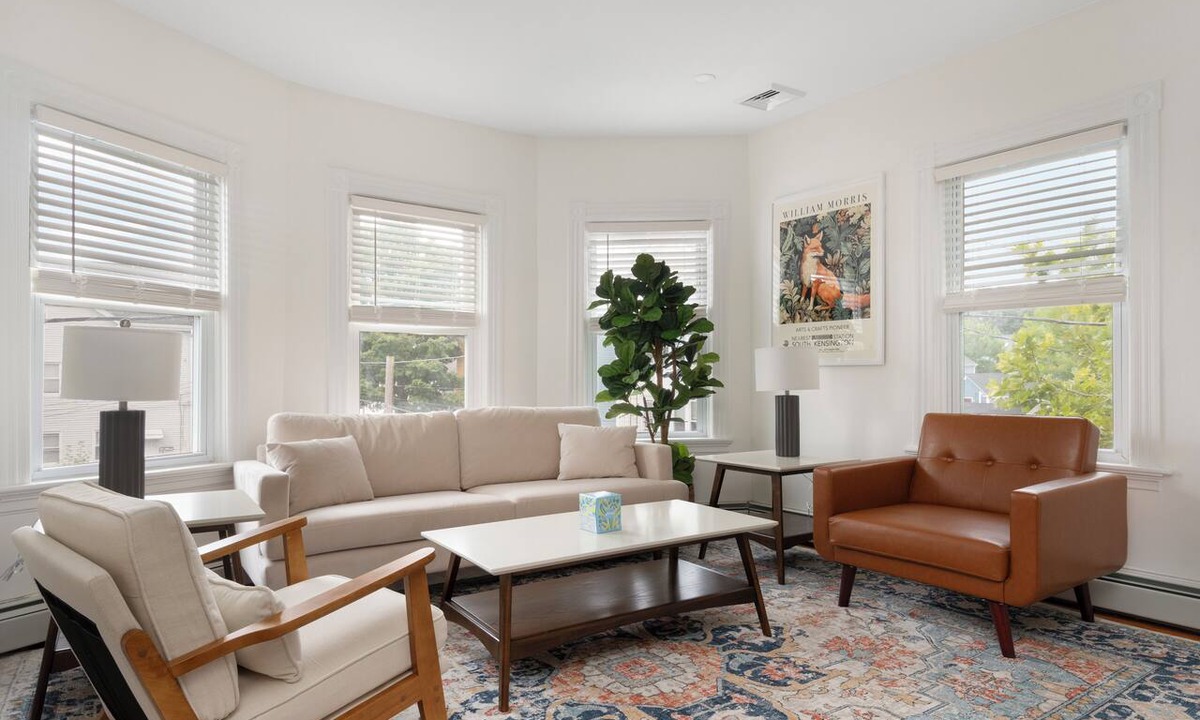Fox Point Apartment | Fox Point 3BR - Near Brown, RISD & Downtown