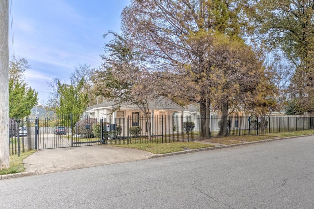 Midtown Apartment | Gated Retreat Steps from Midtown's Best Parking